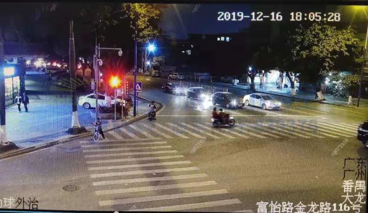 圖17 晚高峰南進(jìn)口車流排隊(duì)較短（優(yōu)化后）