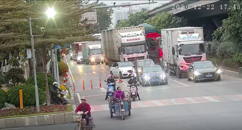 圖11 東進(jìn)口車(chē)輛排隊(duì)長(zhǎng)度(優(yōu)化前)