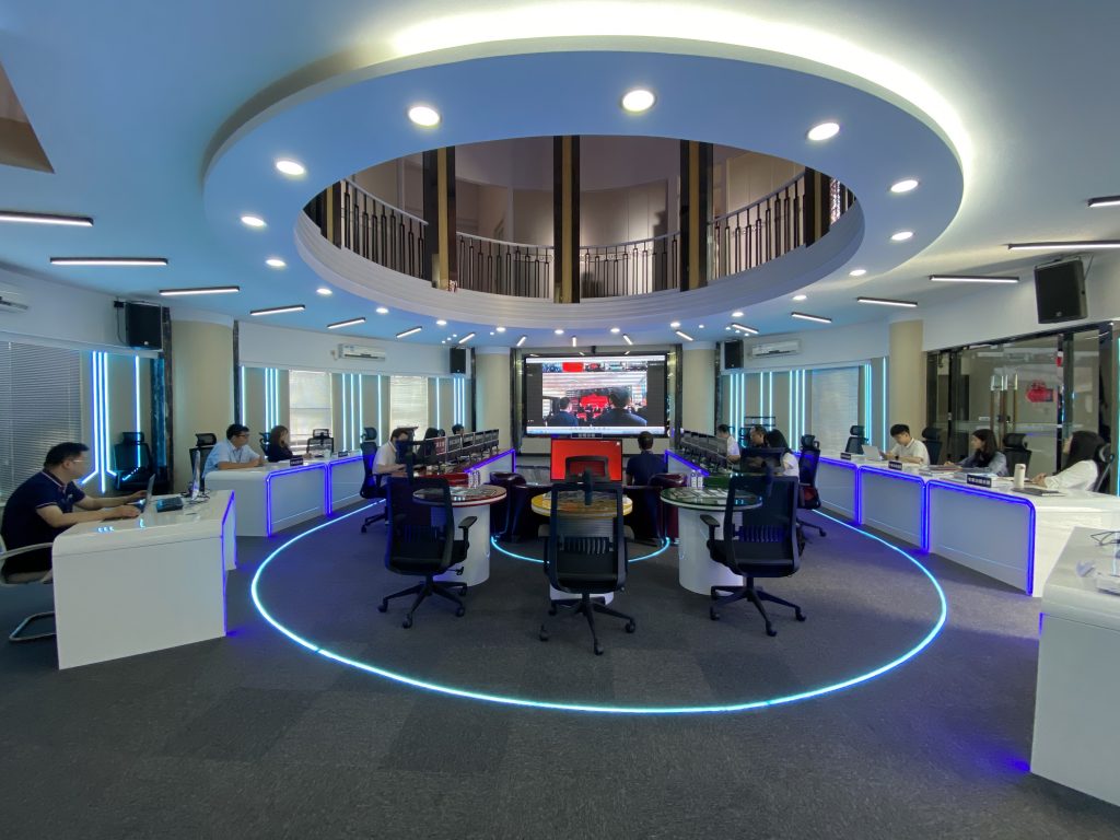 圖4 現(xiàn)場(chǎng)連線振業(yè)優(yōu)控城市交通治堵運(yùn)行管理中心