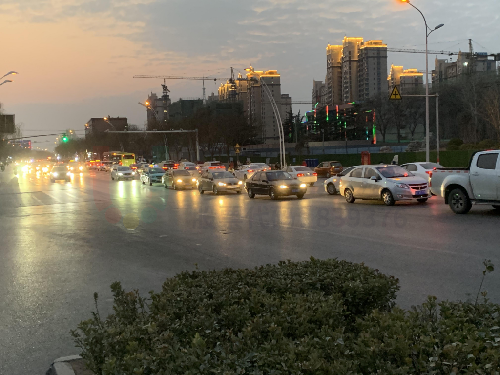 圖3 晚高峰西進口左轉(zhuǎn)排隊較長