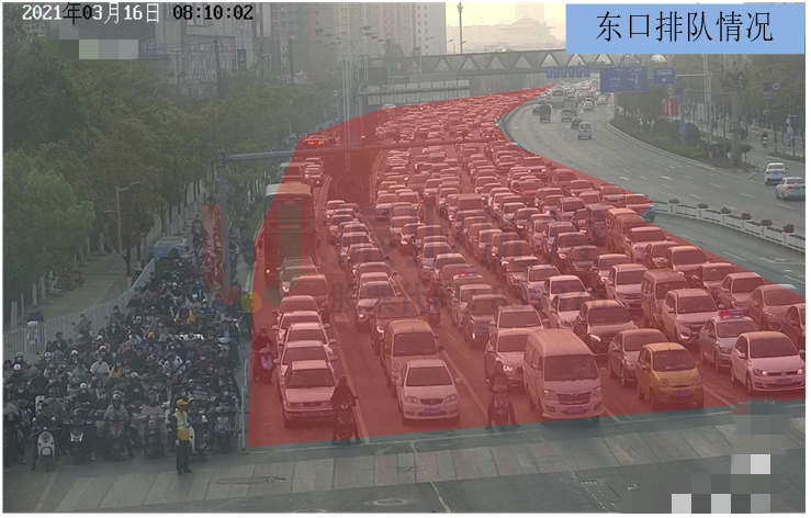 圖4 高峰時段路口排隊情況
