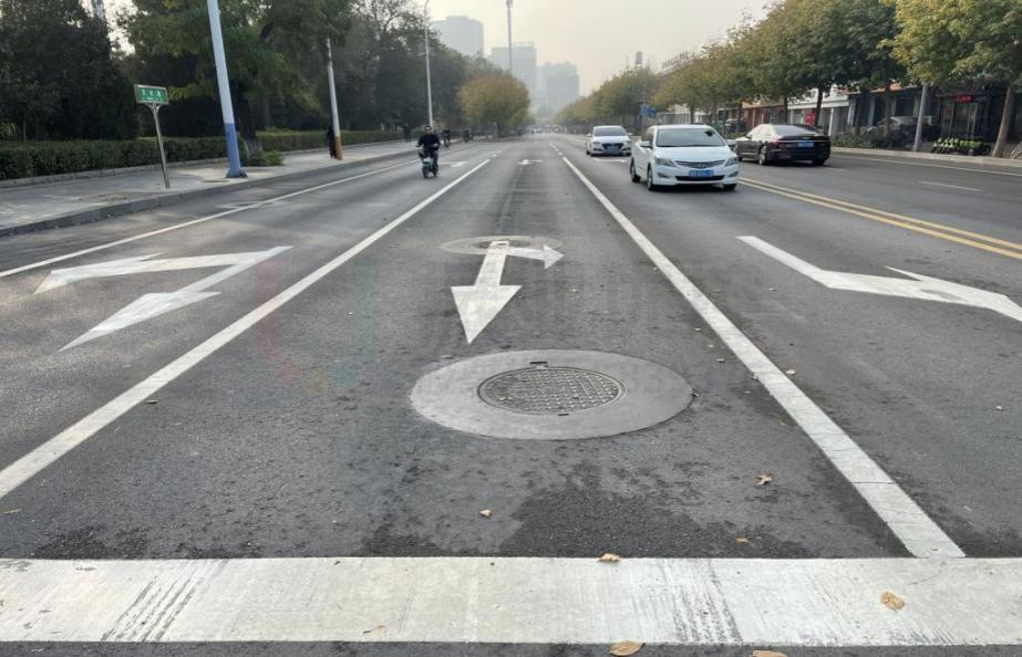 圖9 重繪南進(jìn)口地面標(biāo)線