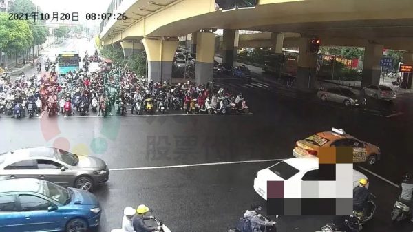 圖片15 中華路-北湖南路路口路口優(yōu)化后