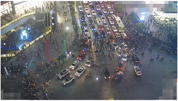 圖2 萬象城開業(yè)當天長平-金環(huán)路口交通情況圖