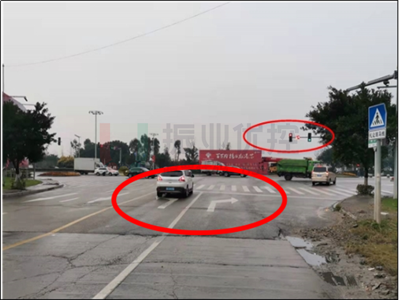 圖5 世紀(jì)大道-西三街丁字路口