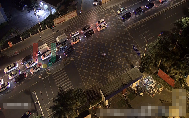 圖6 南出口車流溢出至路口